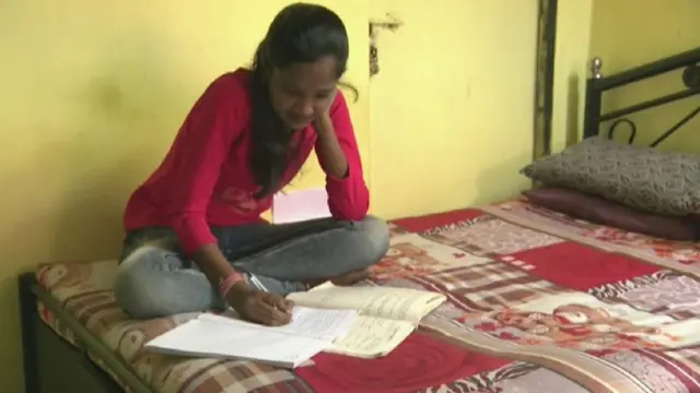 દેવિકાની તસવીર