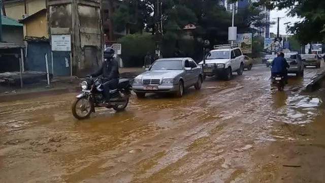 La route de l'hôpital Donka sur l'autoroute Fidel Castro - Boubacar Bagna