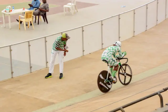 Nigerian cyclist dey cycle