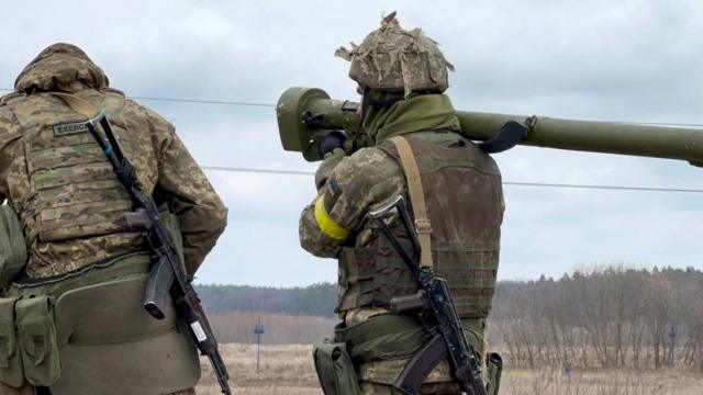 Многие киевляне вступили в территориальную оборону Киева