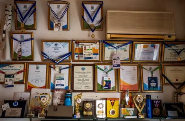 السباح السوري الاجئ إبراهيم الحسين