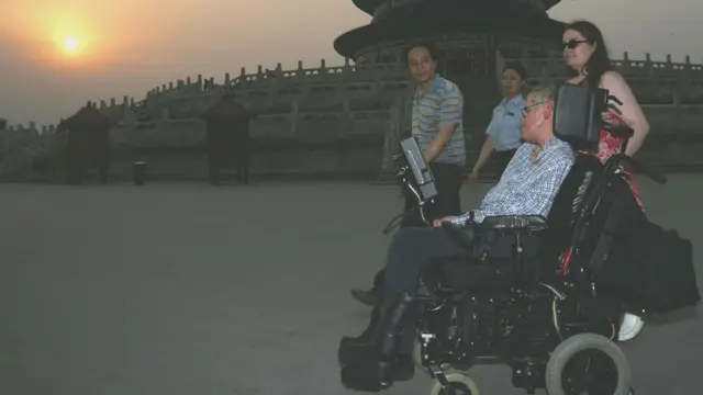 ચીનની મુલાકાત સમયે પ્રો. હૉકિંગ