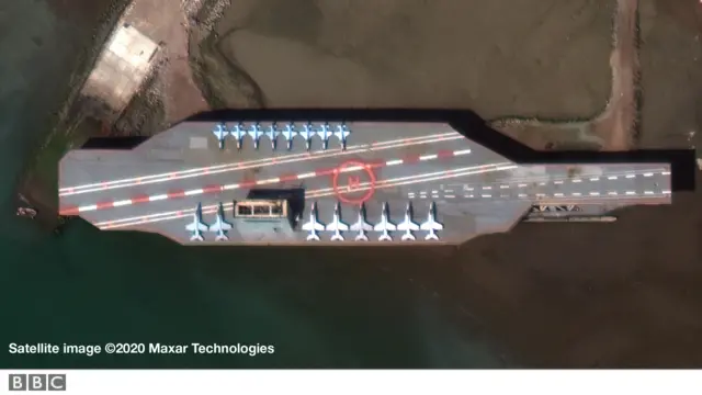 ماکت ناو آمریکا در بندر عباس بعد از بازسازی در زمستان ۱۳۹۸