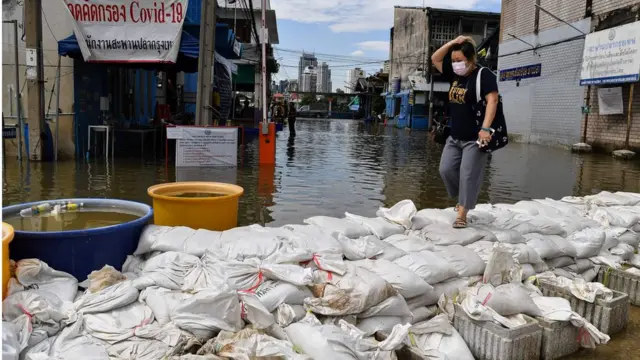 นายชัชชาติประกาศให้การแก้ไขปัญหาน้ำท่วมซ้ำซากเป็น 1 ใน 3 ภารกิจเร่งด่วนของเขา