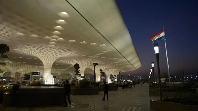 மும்பை விமான நிலையம்