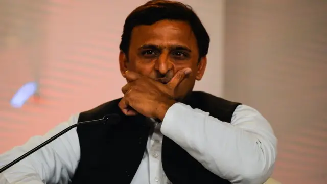 अखिलेश यादव