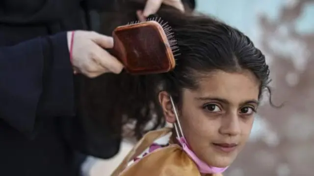 બાળકને માસ્ક કેવી રીતે પહેરાવવું