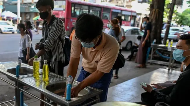 ပြည်တွင်းမှာ ကူးစက်မှုအသစ်ထပ်မတွေ့တာ ၁၂ ရက်ရှိလာပါပြီ။
