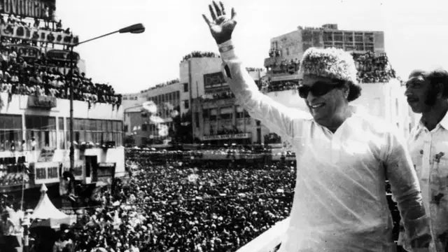 அதிமுக பிளவுகள்