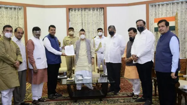 भाजप नेत्यांनी राज्यपाल भगतसिंह कोश्यारी यांची भेट घेतली.