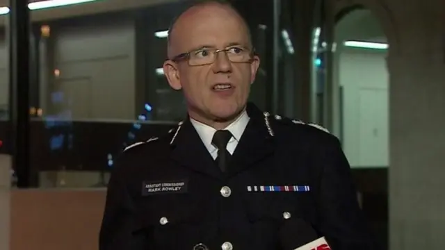 القائم بأعمال مفوض الشرطة، ورئيس وحدة مكافحة الإرهاب، مارك رولي