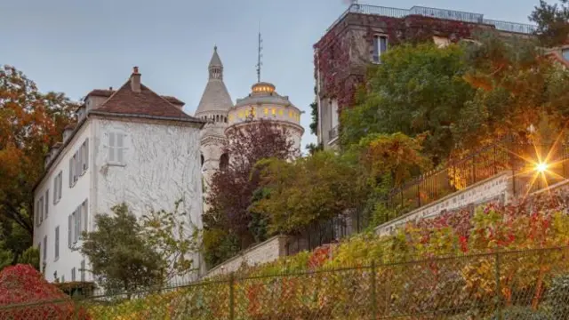 Ngày nay, vườn nho nổi tiếng và lớn nhất Paris là Clos Montmartre.