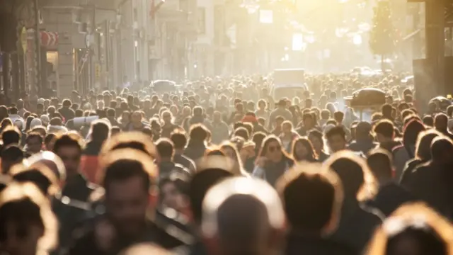 Personas caminando (genérica).