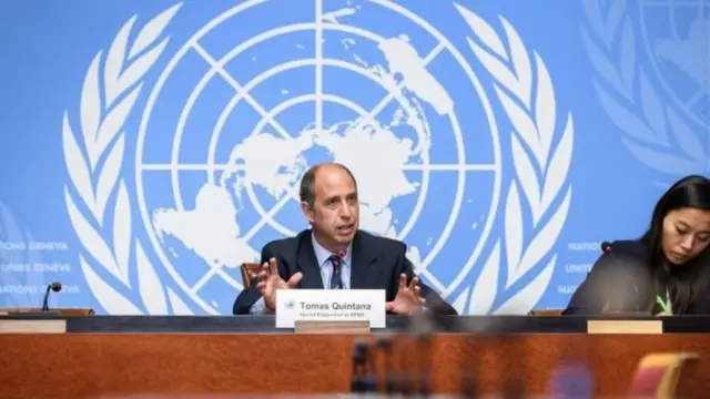 토마스 오헤아 킨타나 유엔 북한인권특별보고관이 2020년 3월 9일 제네바에서 열린 인권이사회에 앞서 보고서를 발표한 뒤 기자회견에 참석하고 있다