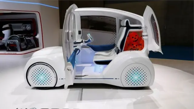 टोयोटोची कंसेप्ट कार वंडर-कॅप्सूल.