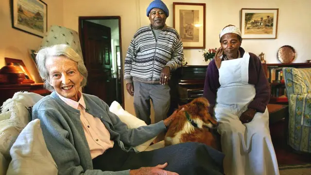 Dr. Kaatriin Hamliin