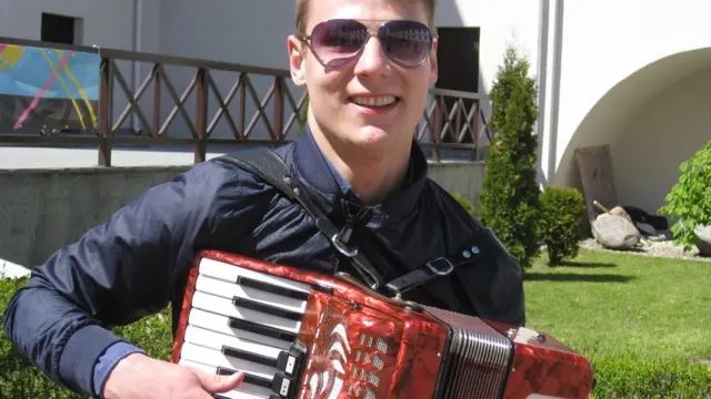 Аккордеонист Никита Каменецкий