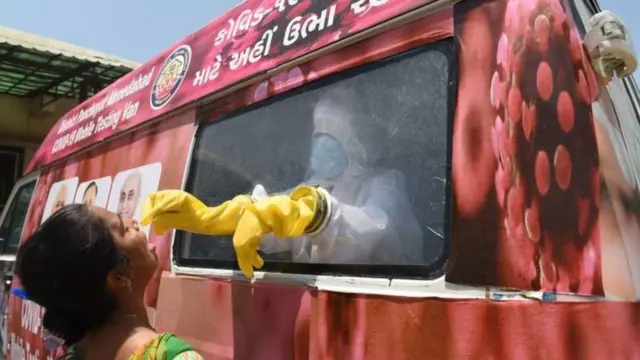 કોરોના ટેસ્ટ