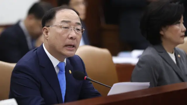 홍남기 경제부총리 겸 기획재정부 장관