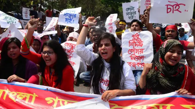 ছাড়া পাওয়া একজন অভিযোগ করেছেন তাদের কোটা বিরোধী আন্দোলনের ব্যাপারে জিজ্ঞেস করেছে পুলিশ