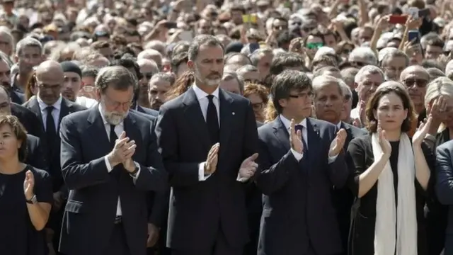 وقفة لتأبين الضحايا