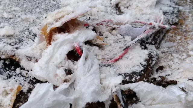 Bom panci yang meledak.