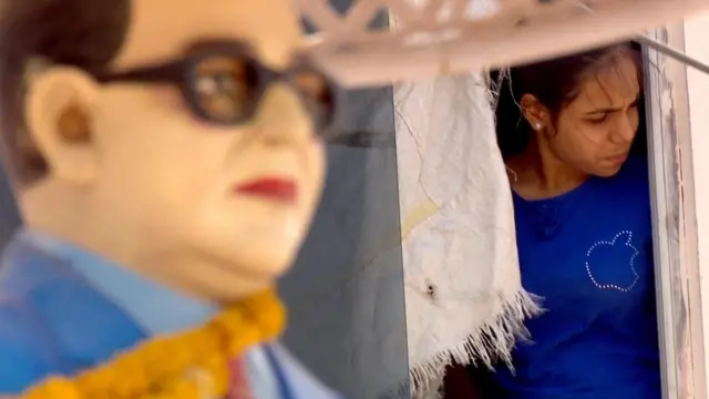 போராடும் தலித் இளைஞர்கள்