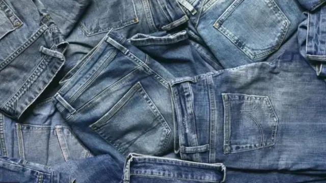 डेनिम जीन्स