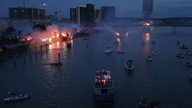 Crvena zvezda, proslava titule, navijači Zvezde, Delije