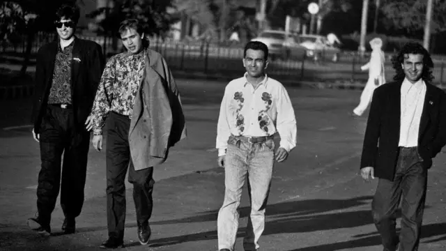 وائٹل سائنز