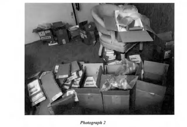 Cajas encontradas por el agente Duffy