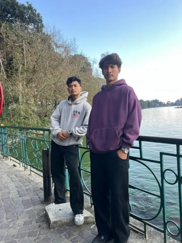 एंजल आणि मायकल चकमा