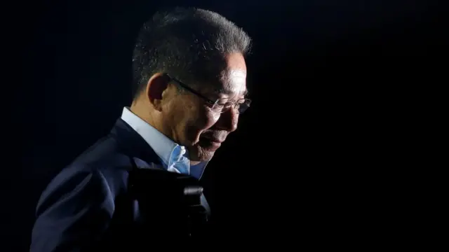 ویچایی سرووادهاناپرادا، میلیاردر تایلندی باشگاه لستر سیتی را در سال ۲۰۱۰ خرید