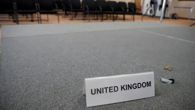 Великобритания не принимала участия в саммите в среду