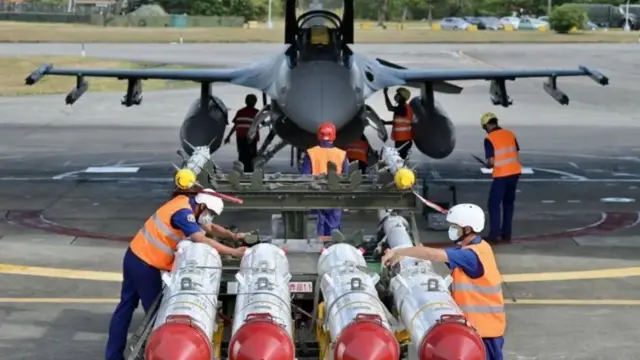 Tayvandagi AQSh qurollari.