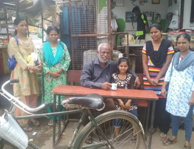 టీచర్లతో ప్రకాశరావు