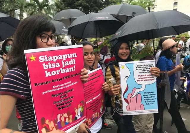 Pawai akbar anti kekerasan terhadap perempuan