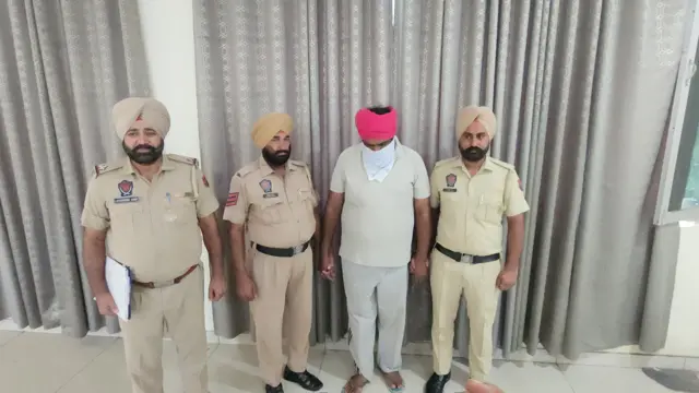 ਚਾਕੂਆਂ ਨਾਲ ਹਮਲਾ