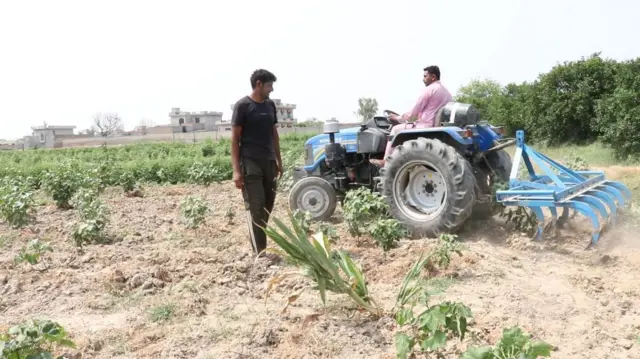  ਝੁਰੜ ਖੇੜਾ 