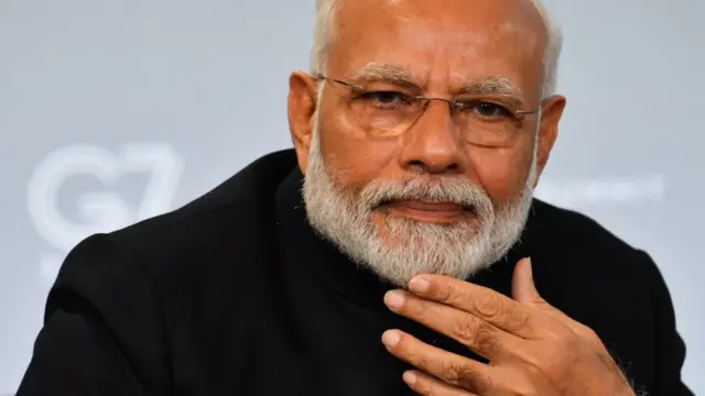 नरेंद्र मोदी