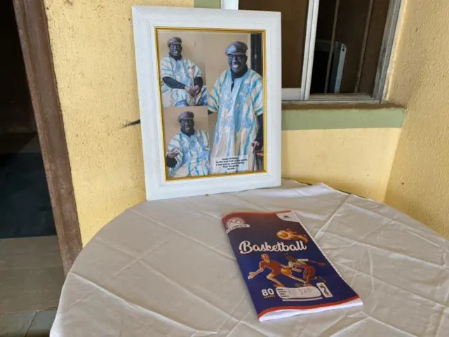 Condolence register dey open for im house