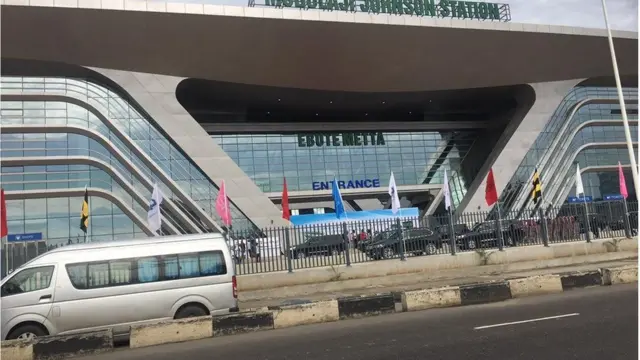 "Buhari in Lagos": [Muhammadu Buhari] 'June 10 Ebute Metta train project commissioning'