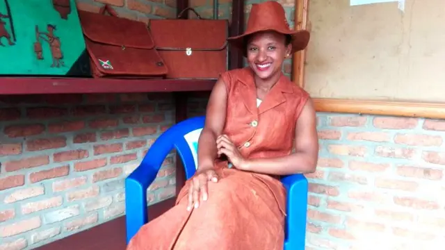 Anique Kabatesi, umuhunguzi w'imideri akoresheje ibiti