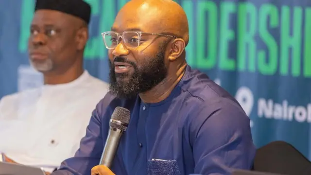 Samson Itodo ji igwe e ji ekwu okwu n'aka 