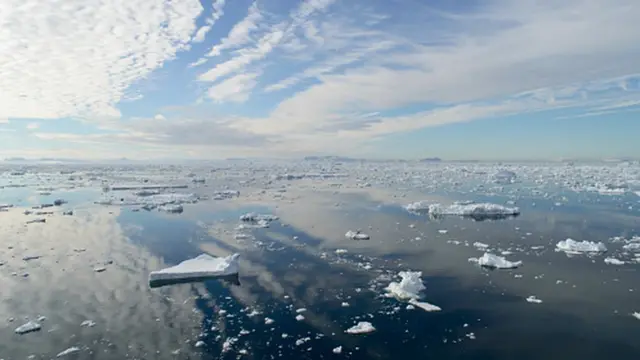 Голубое небо над Антарктикой обманчиво: там зияет большая озоновая дыра