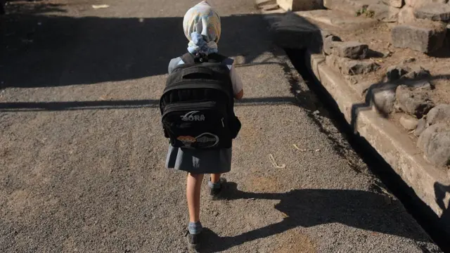 పాఠశాల విద్యార్థిని