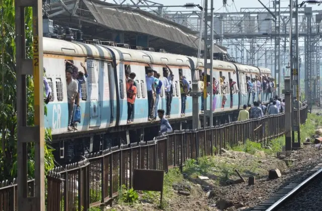 Kutaa imaltootaa baabura magaalaa Mumbaayitti walitti haasa'un waan barame