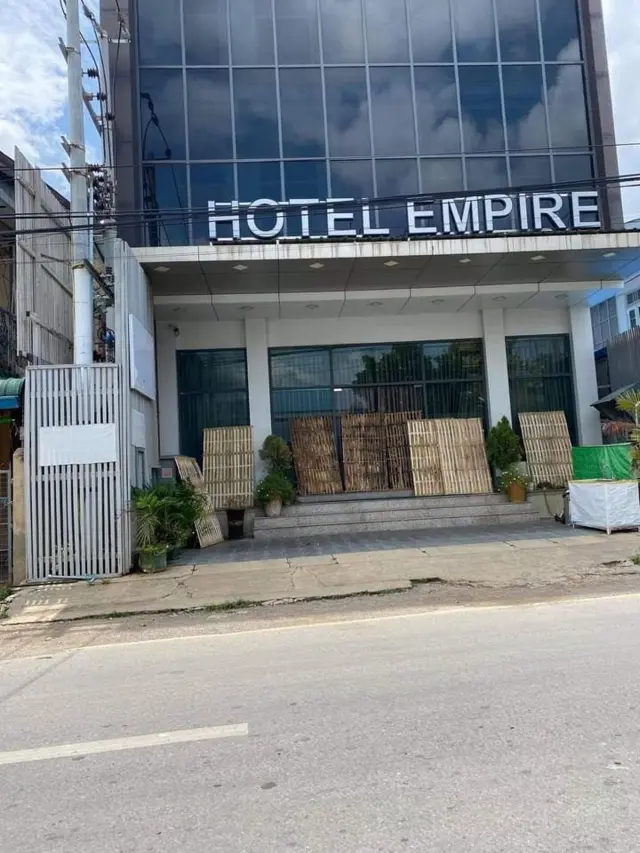 ဒေသခံတွေ မြို့ပေါ်က ရှောင်ပြေးနေရ