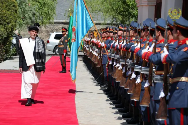 اشرف غني دا هم وویل، چې د ولسمشرۍ او ولسي جرګې ټاکنې به پر خپل وخت کېږي.