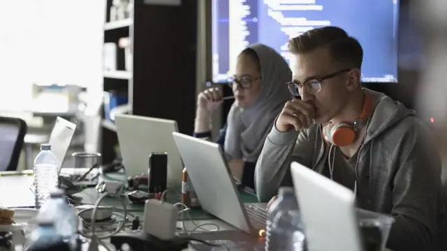 Колеги в офісі